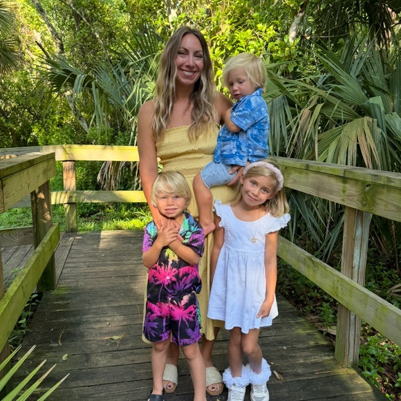 Meet your Posher, Elizabeth - Picture 6 of 7